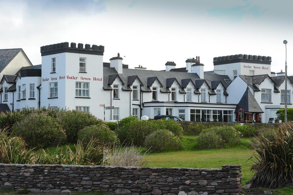 Butler Arms Hotel Уотървил Екстериор снимка