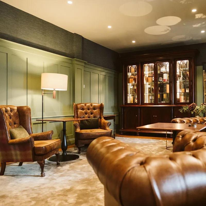 Butler Arms Hotel Уотървил Екстериор снимка