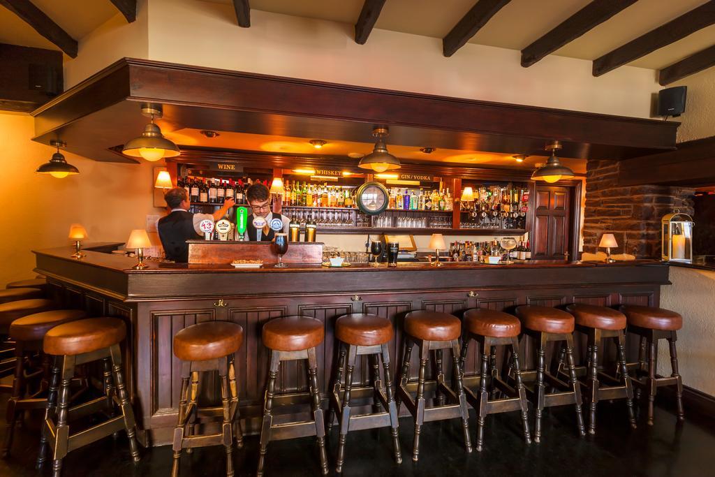 Butler Arms Hotel Уотървил Екстериор снимка